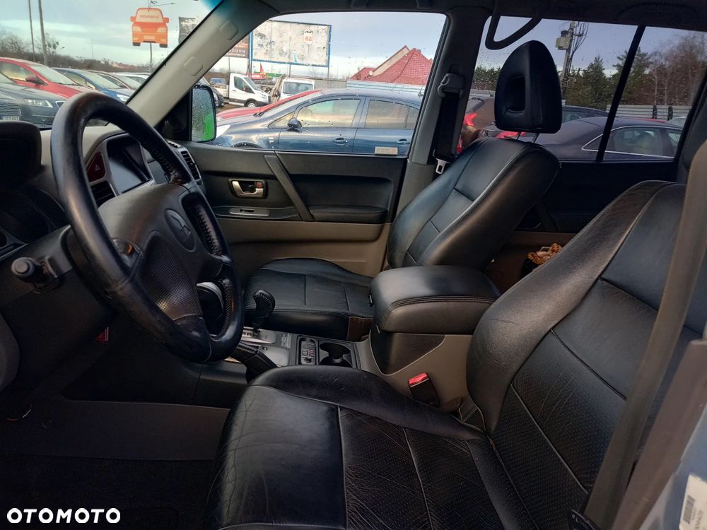 Mitsubishi Pajero 3.2 DI-D Edition 20 - 12