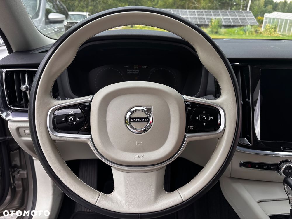 Volvo S60 T6 AWD Momentum Pro - 16