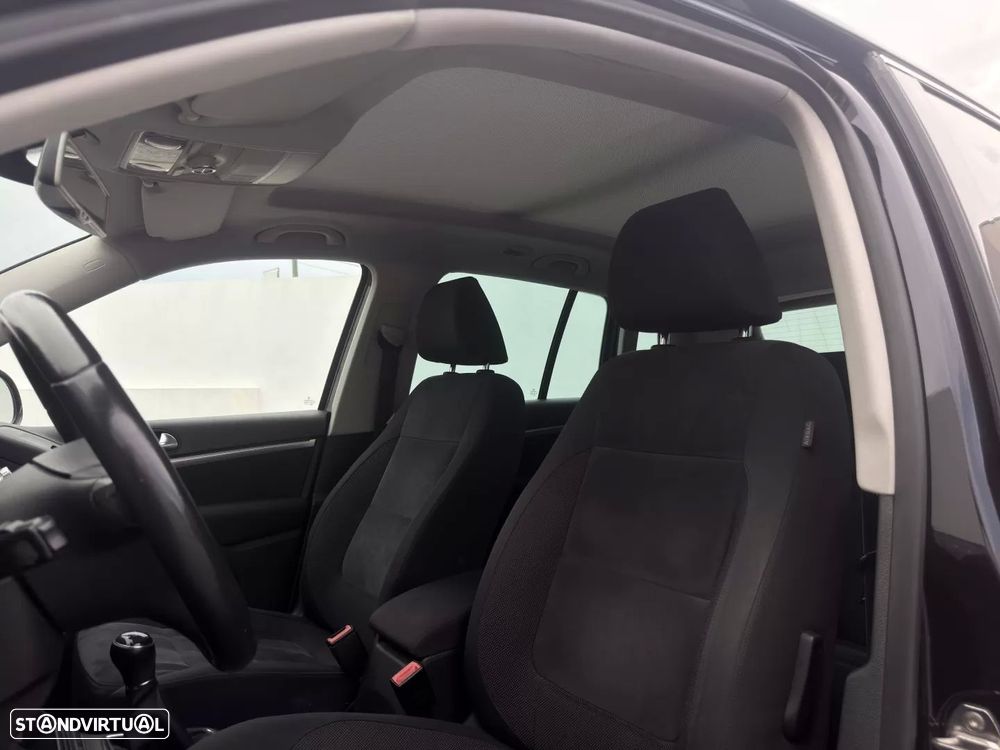 VW Tiguan 2.0 TDi Sport BlueMotion - 10