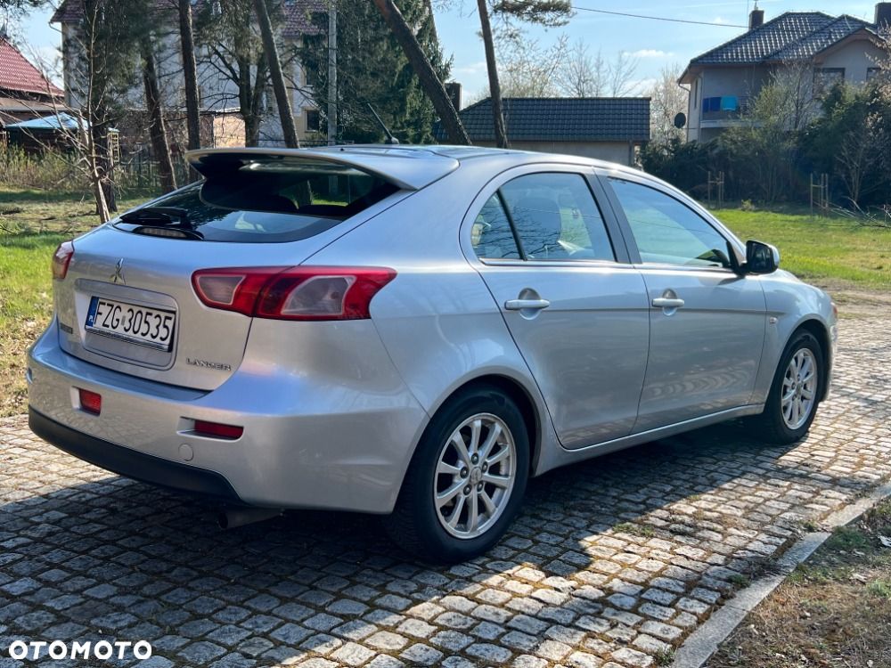 Mitsubishi Lancer 1.8 Invite - 3