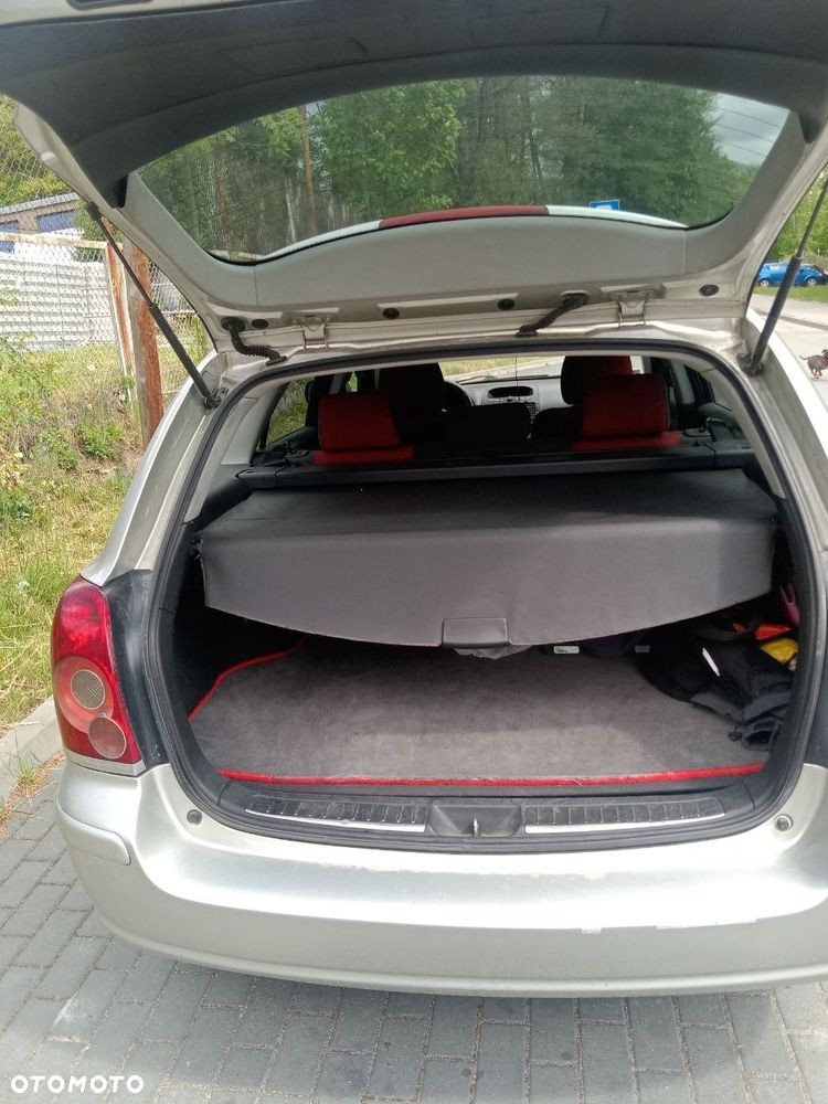 Toyota Avensis 2.0 D-4D Luna - 8