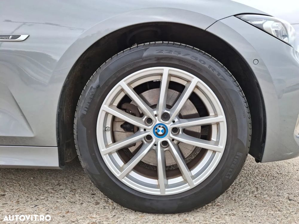 BMW Seria 3 320e AT PHEV - 22