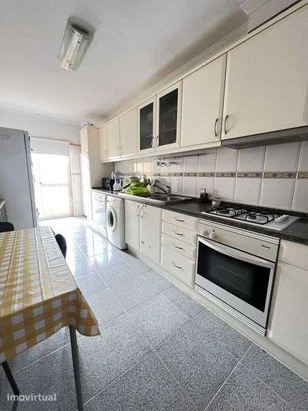 Apartamento T2 com Terraço Mem Martins - Grande imagem: 3/9