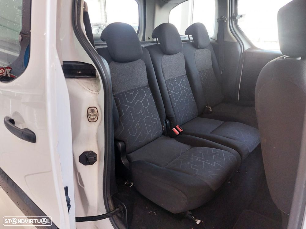 Peugeot Partner 1.6 BlueHDi Style - 29