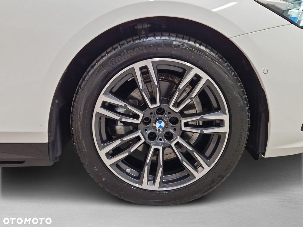 BMW Seria 5 520d xDrive mHEV M Sport - 10