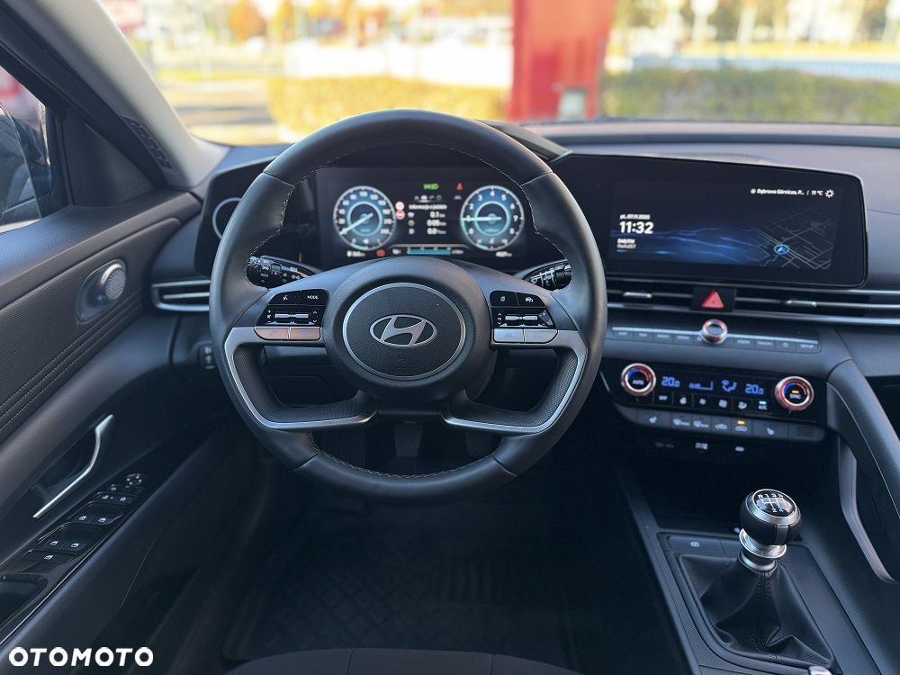 Hyundai Elantra 1.6 Smart - 13