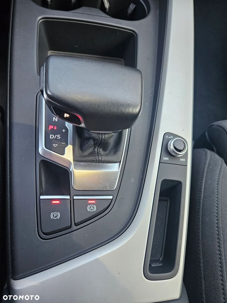 Audi A4 Avant 40 TFSI S tronic - 39