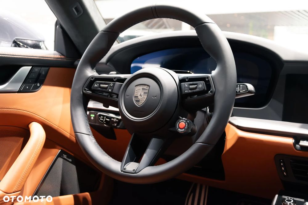 Porsche 911 Turbo S - 24