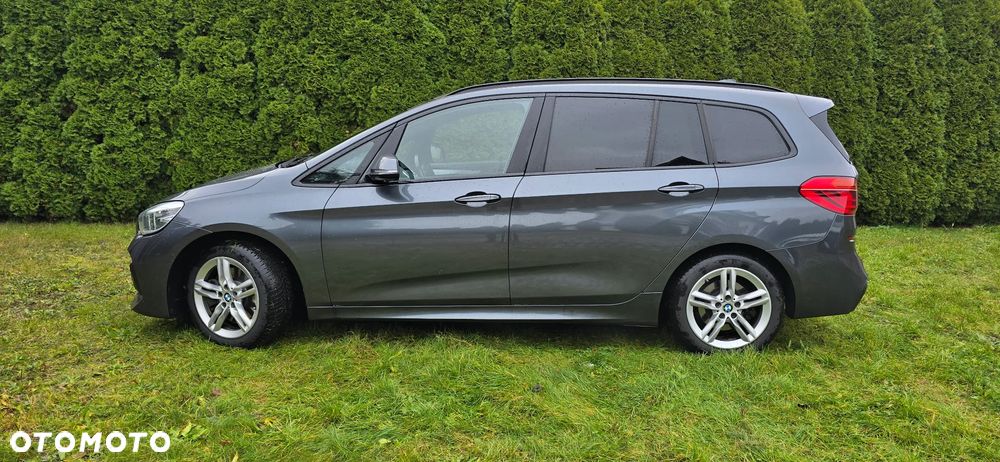 BMW Seria 2 220d - 8