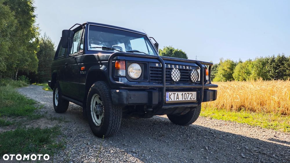 Mitsubishi Pajero - 2
