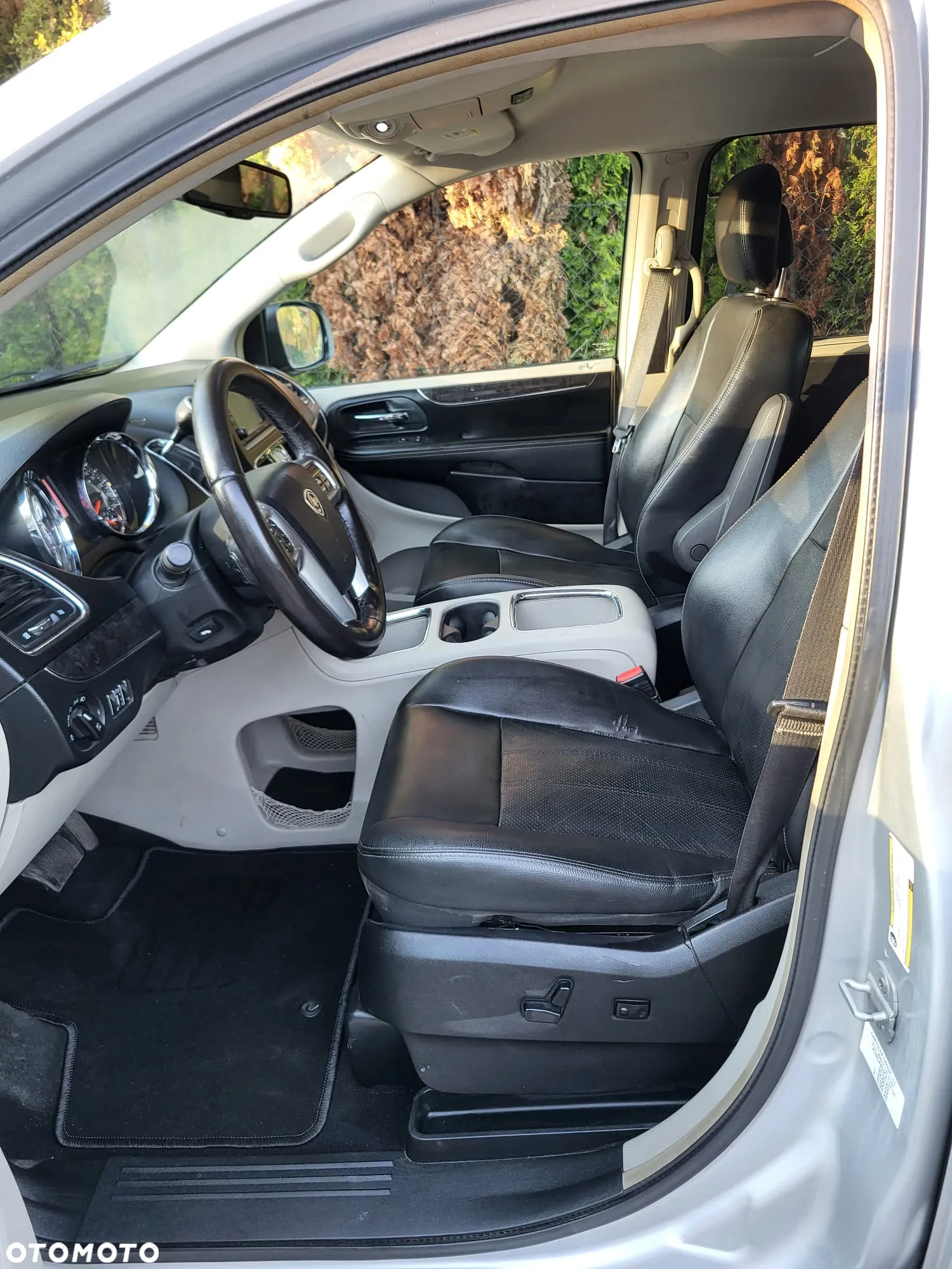 Lancia Voyager 2.8CRD Platinum - 11