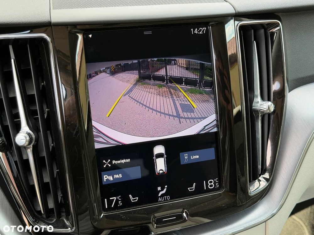 Volvo XC 60 B4 D AWD Momentum Pro - 16