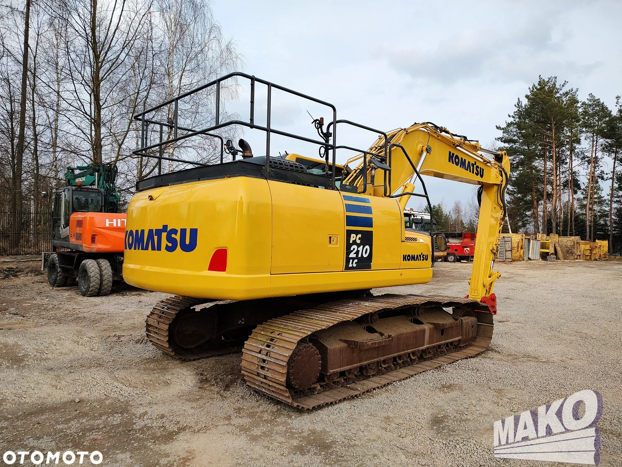 Komatsu PC210 LC-10 - 6