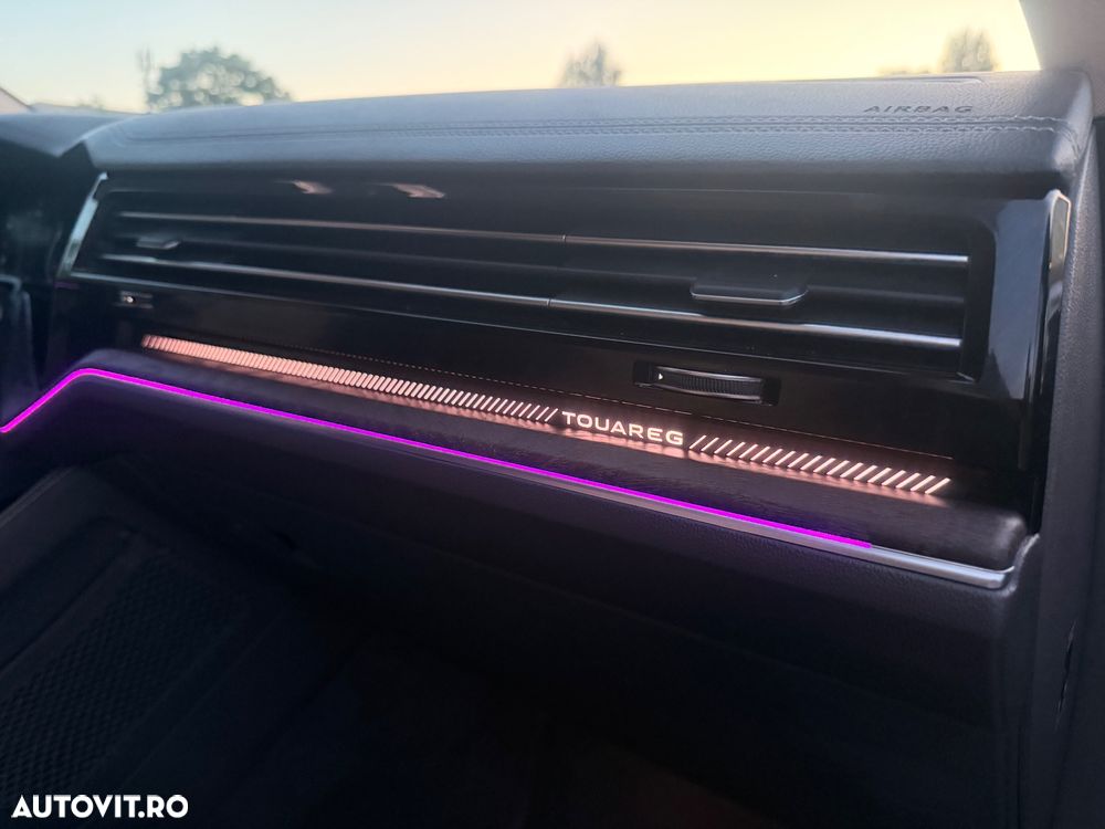 Volkswagen Touareg V6 TDI 4MOTION Elegance - 31