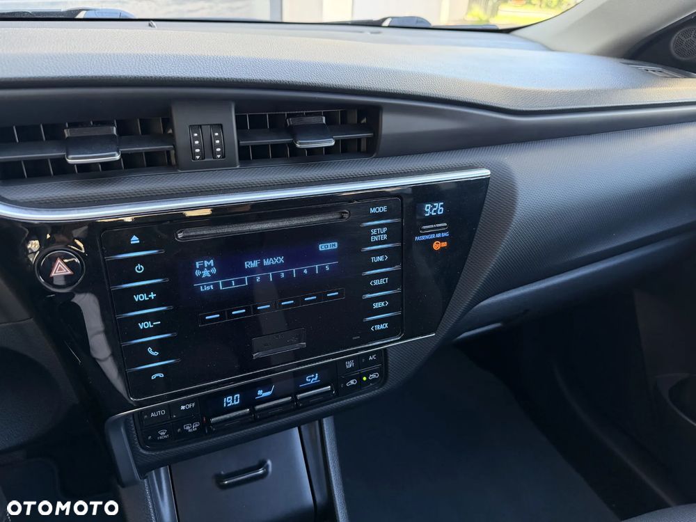 Toyota Auris - 10
