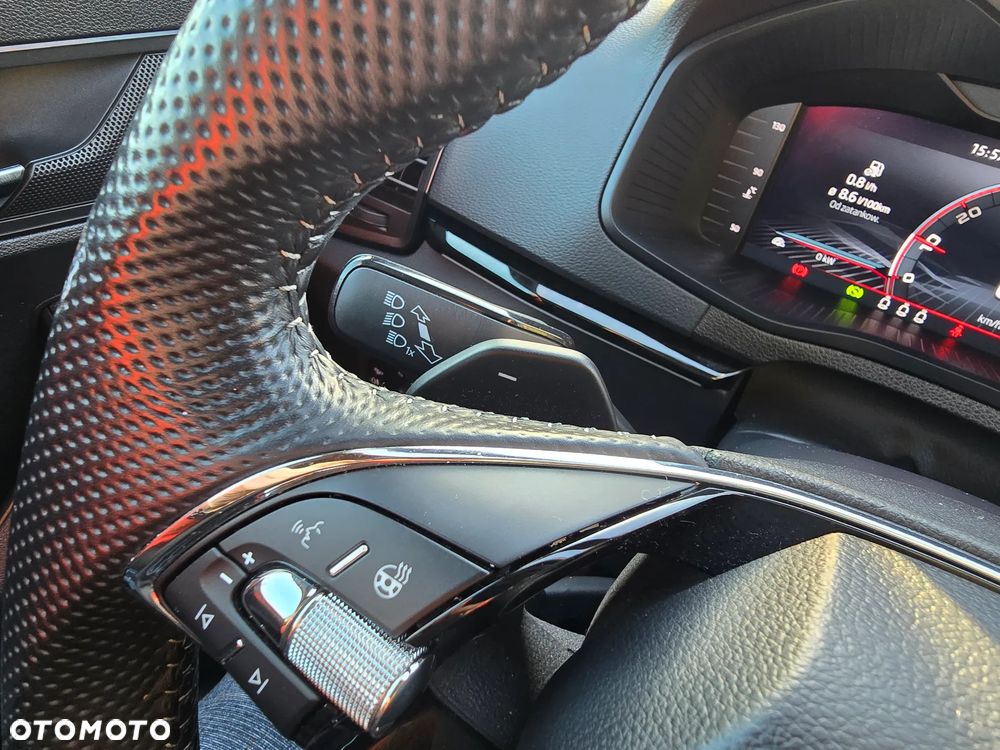 Skoda Karoq 2.0 TDI SCR 4x4 Sportline DSG - 24