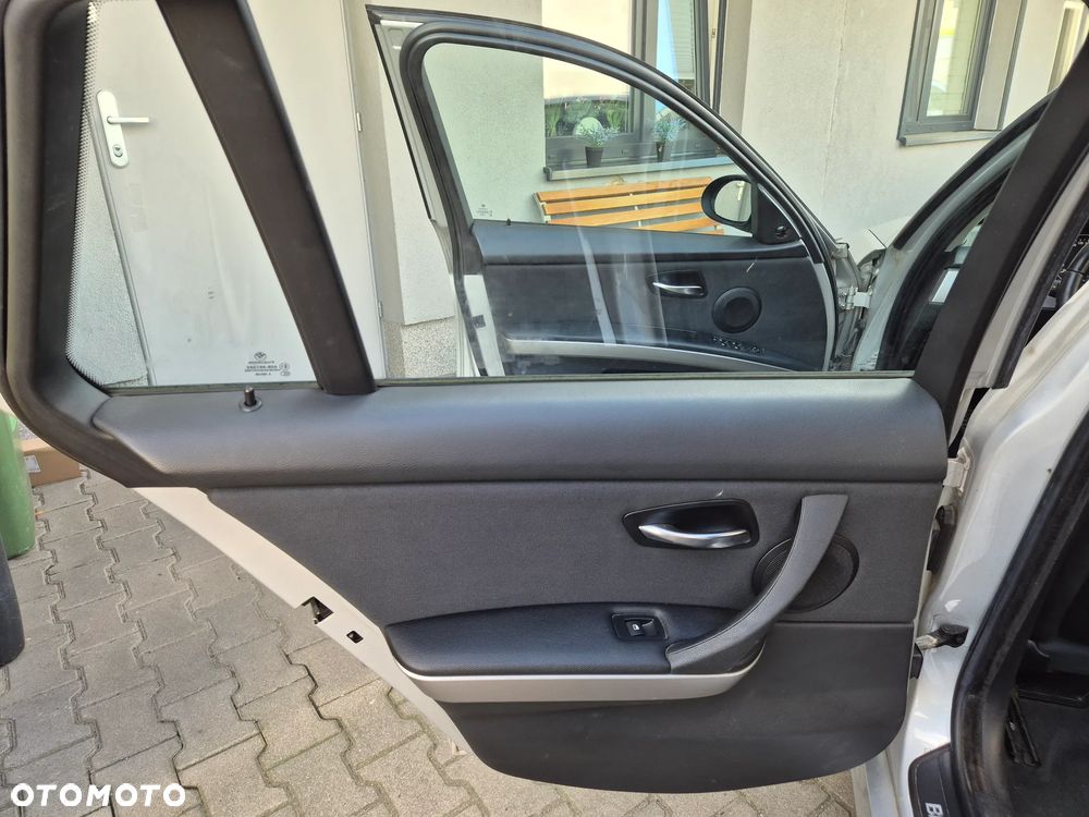 BMW Seria 3 - 17