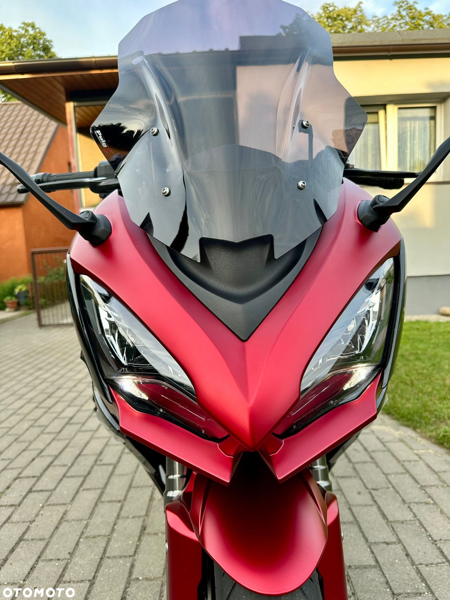 Kawasaki Ninja 1000 SX - 10