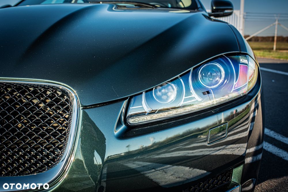 Jaguar XF - 16