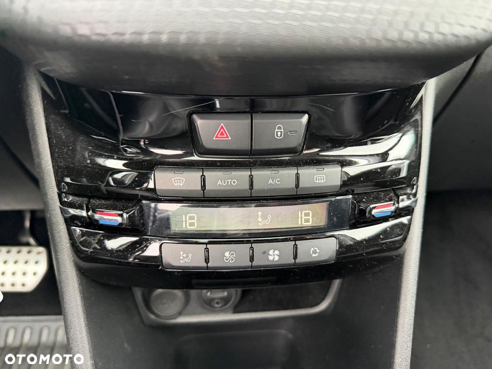 Peugeot 2008 1.2 Pure Tech GPF Crossway S&S EAT6 - 18