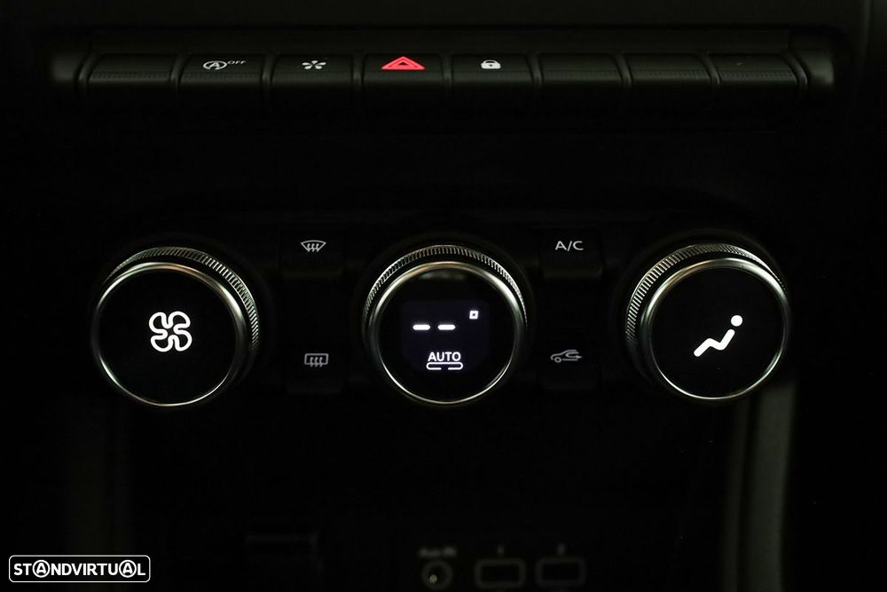Renault Captur 1.0 TCe Techno Bi-Fuel - 13