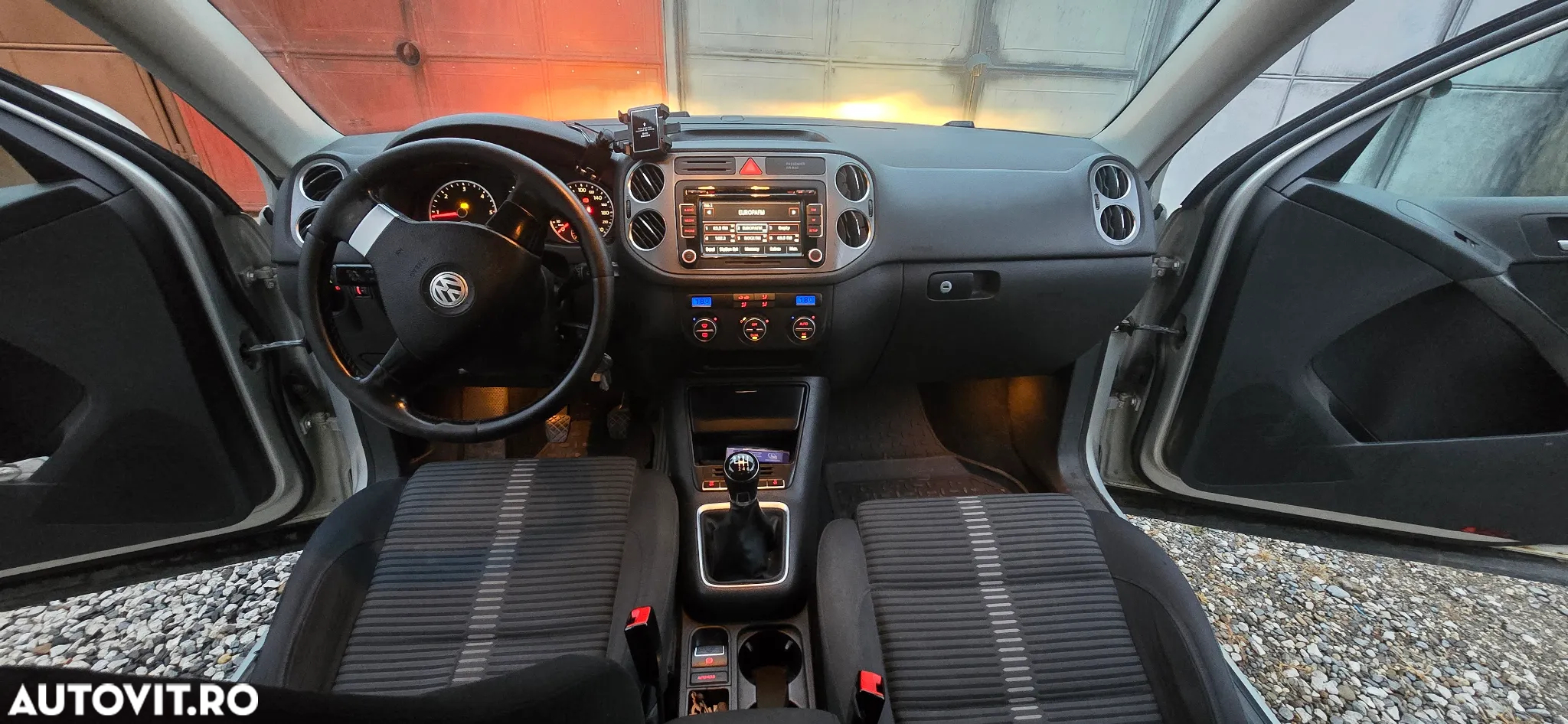 Volkswagen Tiguan - 9