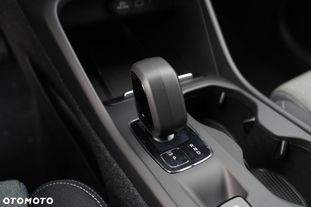 Volvo XC 40 B3 Core - 21