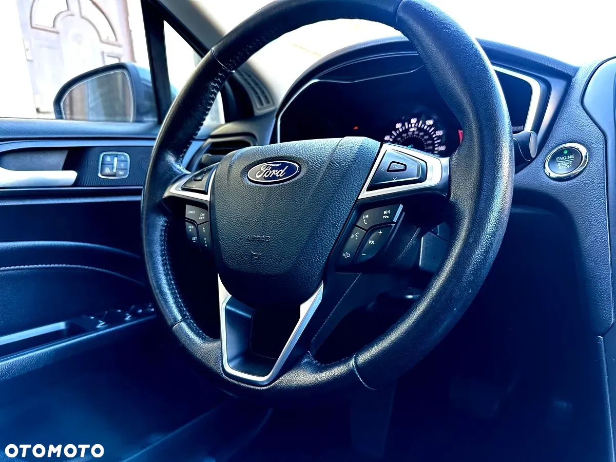 Ford Fusion 2.0 EcoBoost Titanium - 20