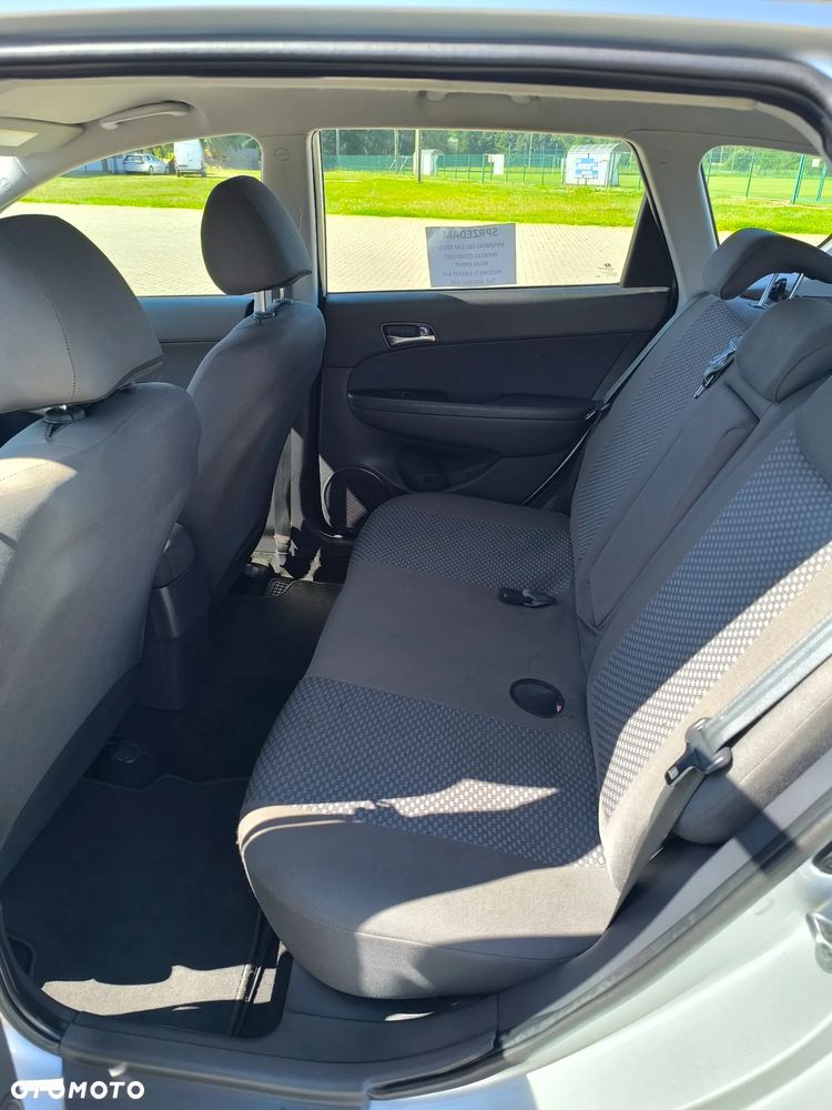 Hyundai i30 1.6 blue Comfort - 10