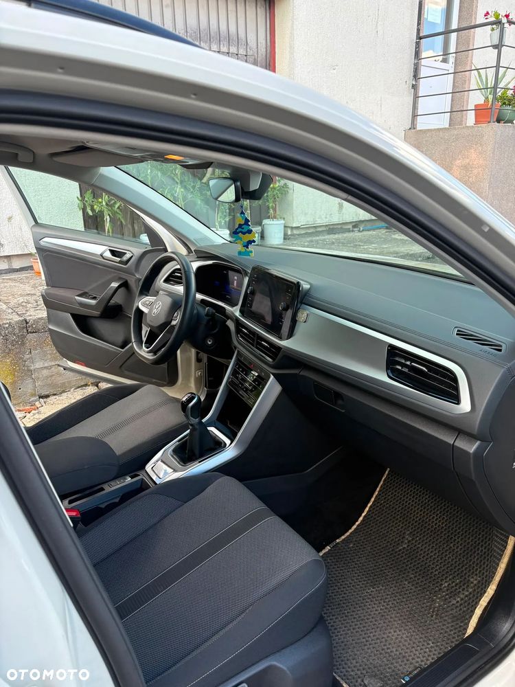 Volkswagen T-Roc - 11