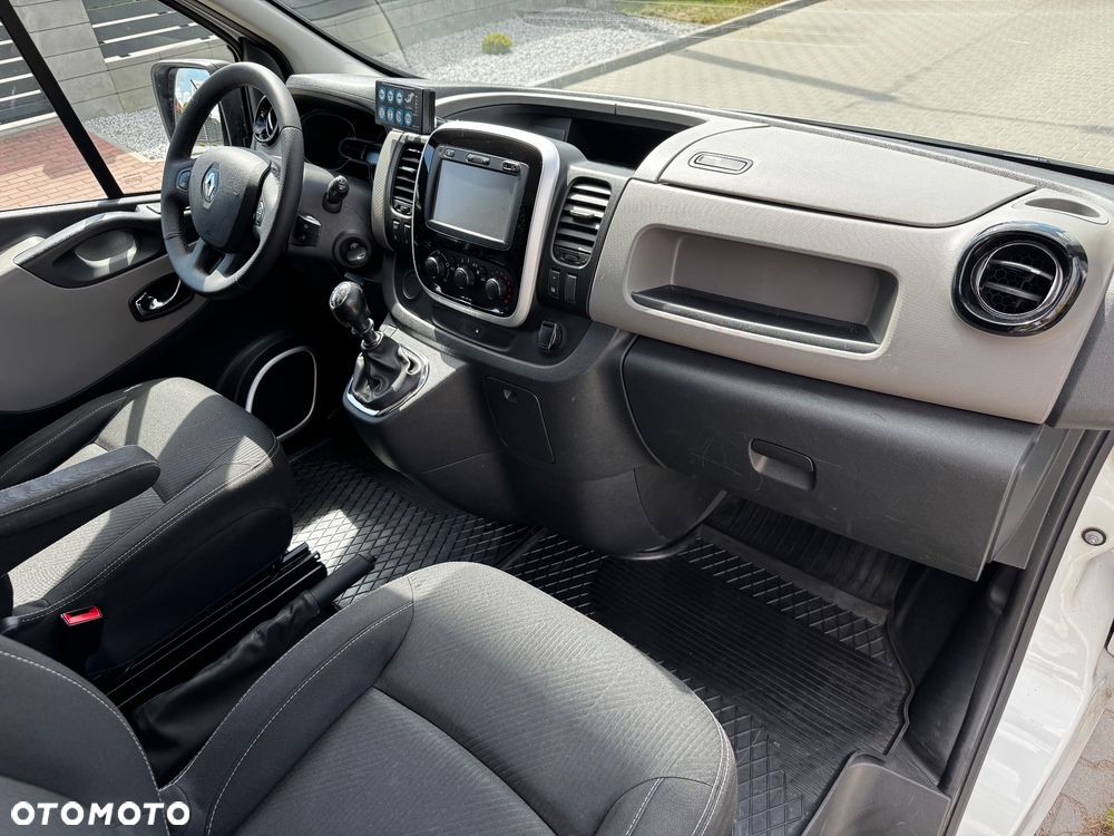 Renault Trafic - 21