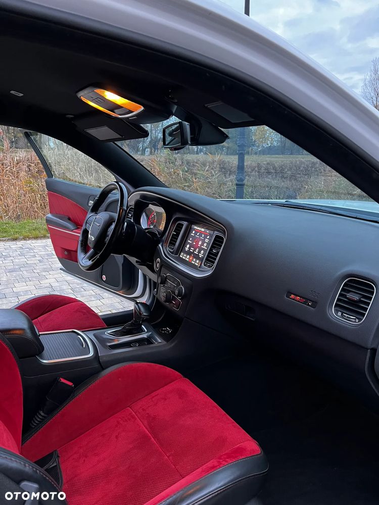 Dodge Charger 6.4 Scat Pack - 19