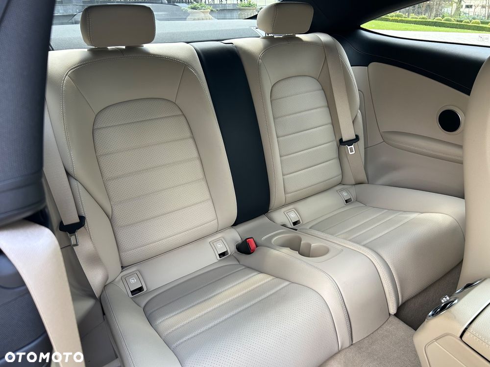 Mercedes-Benz Klasa C 200 4-Matic 9G-Tronic - 20