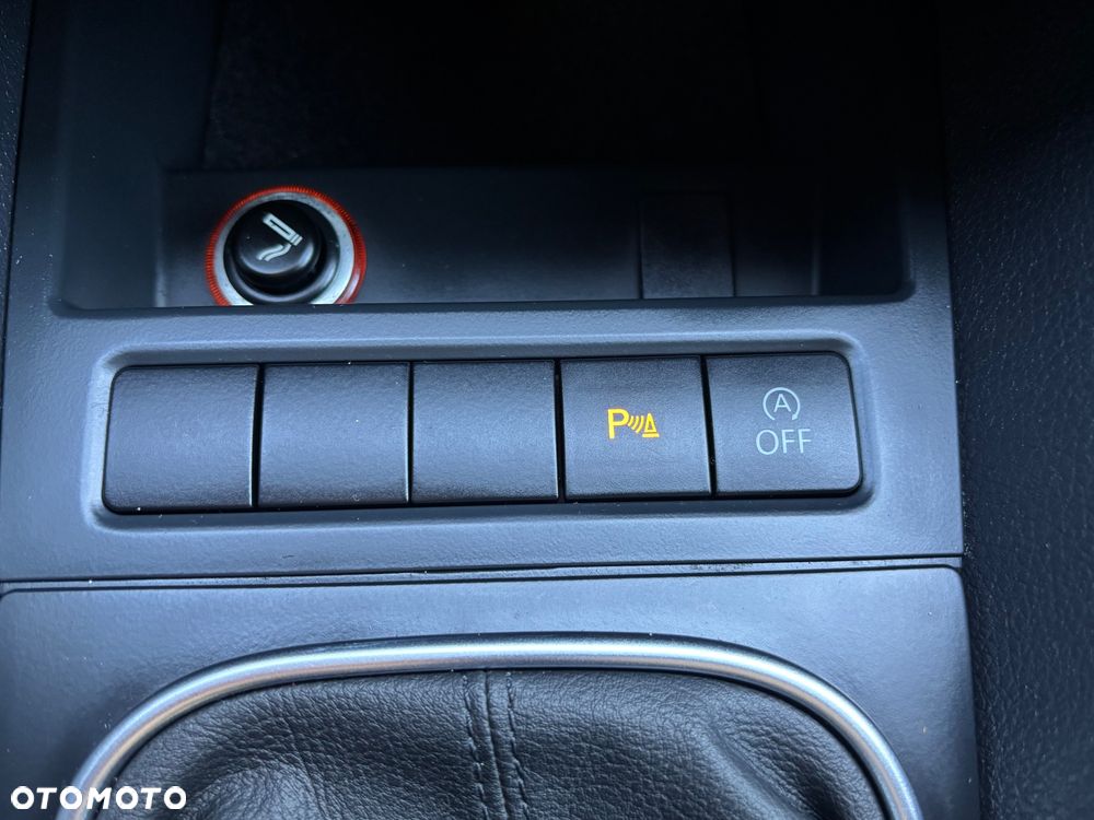 Volkswagen Jetta 1.6 TDI DPF Highline - 27