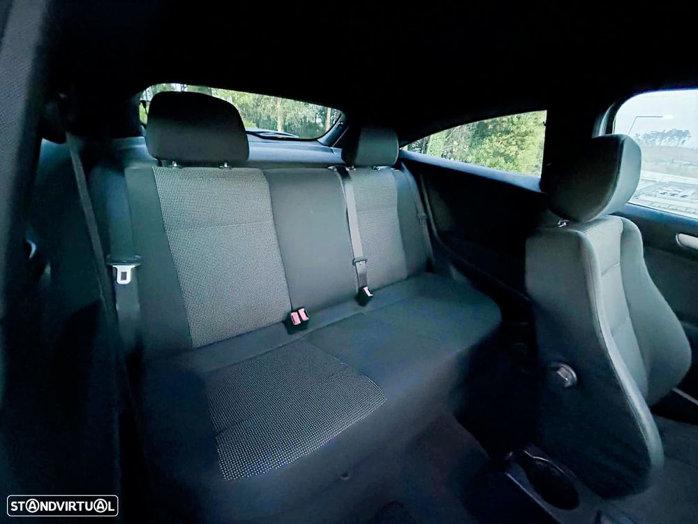 Opel Astra GTC 1.7 CDTI - 9