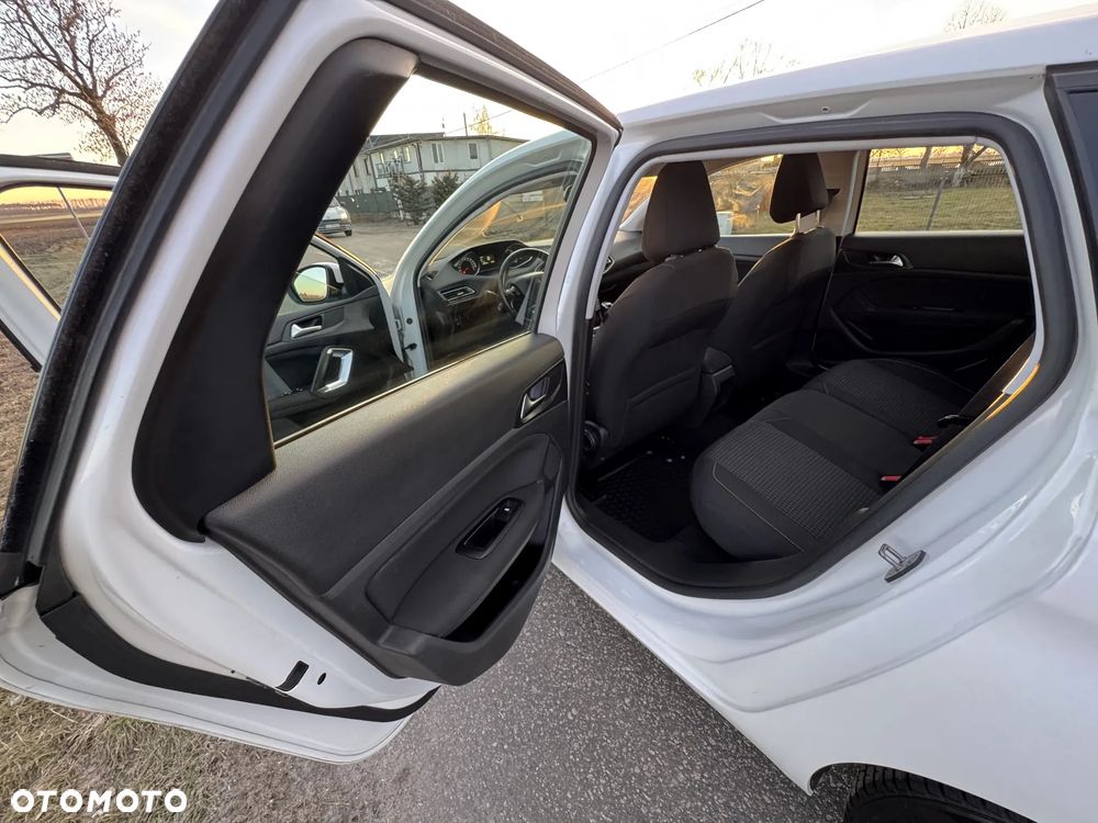 Peugeot 308 1.5 BlueHDi Business Line S&S - 26
