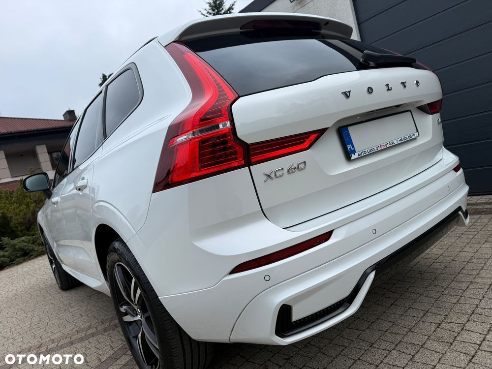 Volvo XC 60 B4 D AWD Plus Dark - 14