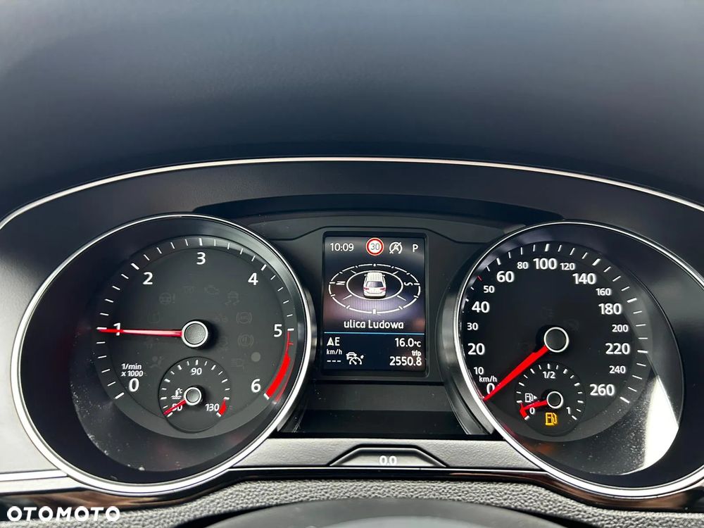 Volkswagen Passat 2.0 TDI EVO Business DSG - 23