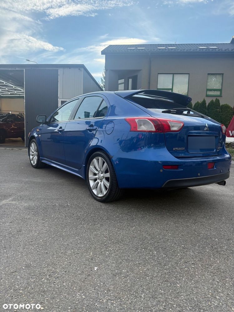 Mitsubishi Lancer - 2