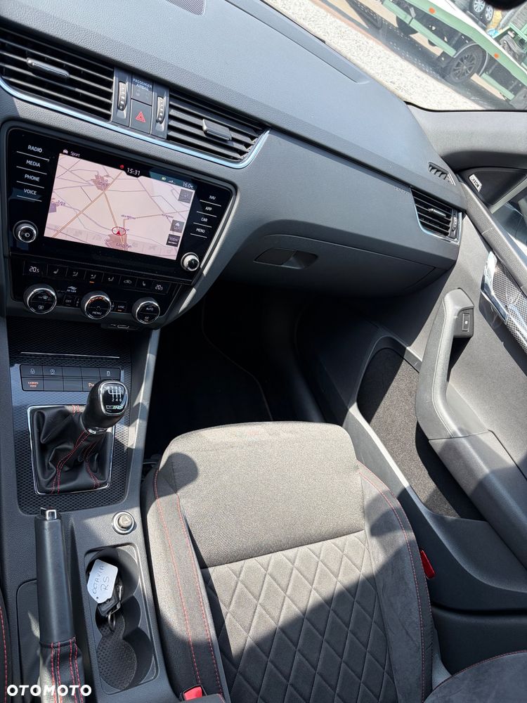 Skoda Octavia 2.0 TSI RS 230 - 20