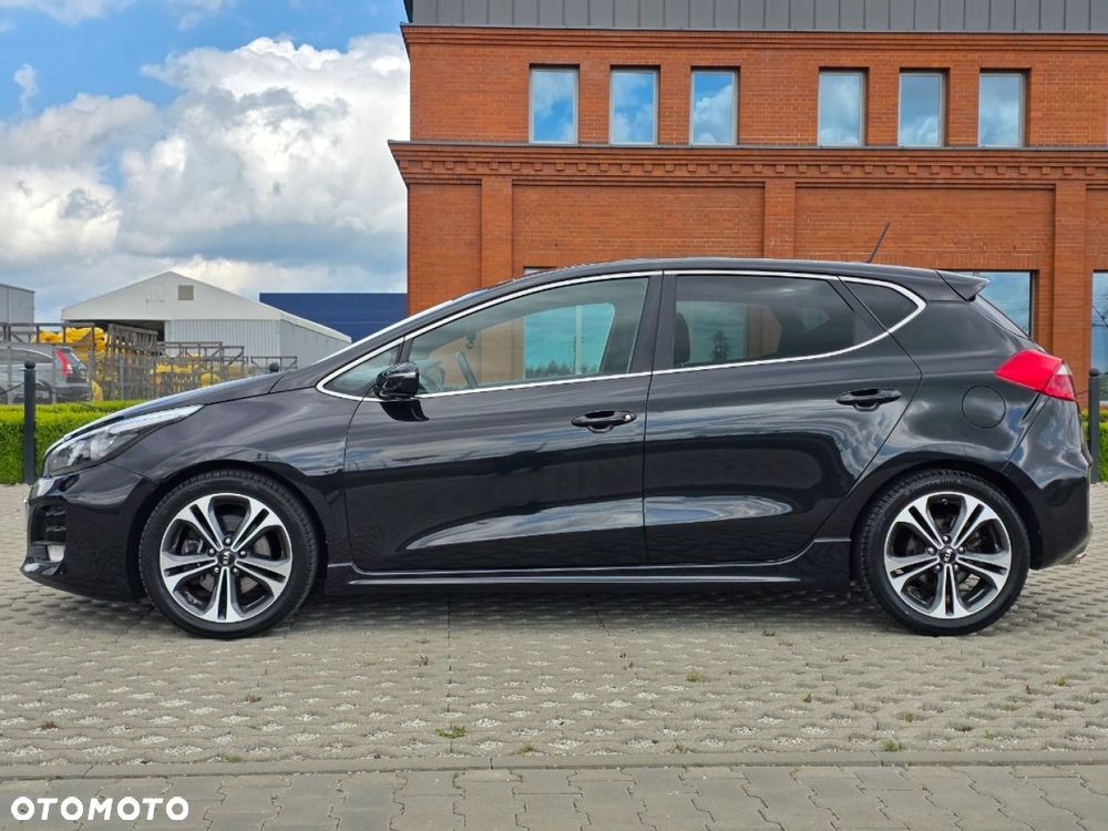 Kia Ceed - 4