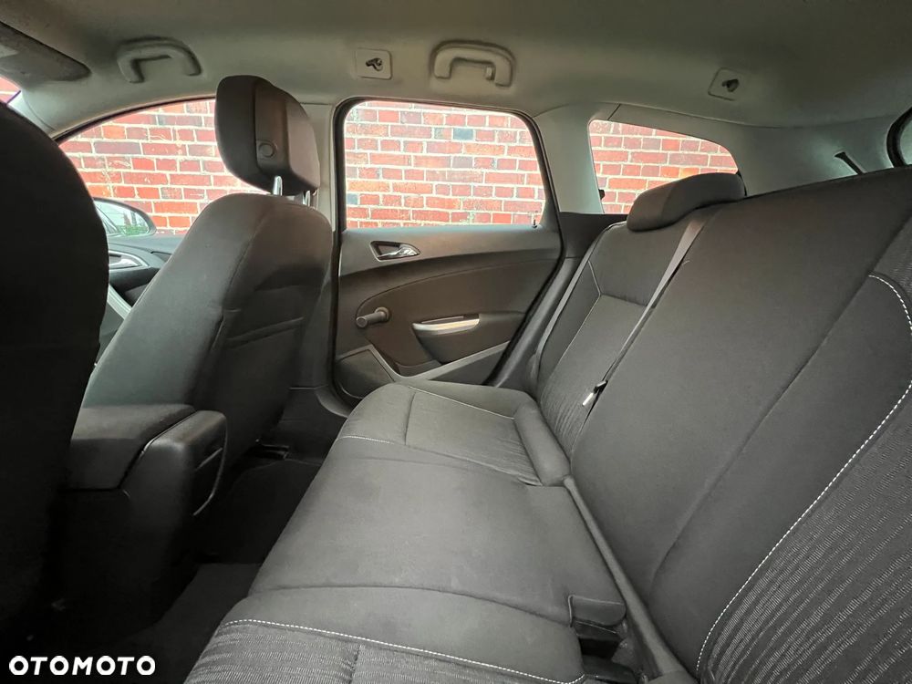 Opel Astra - 16
