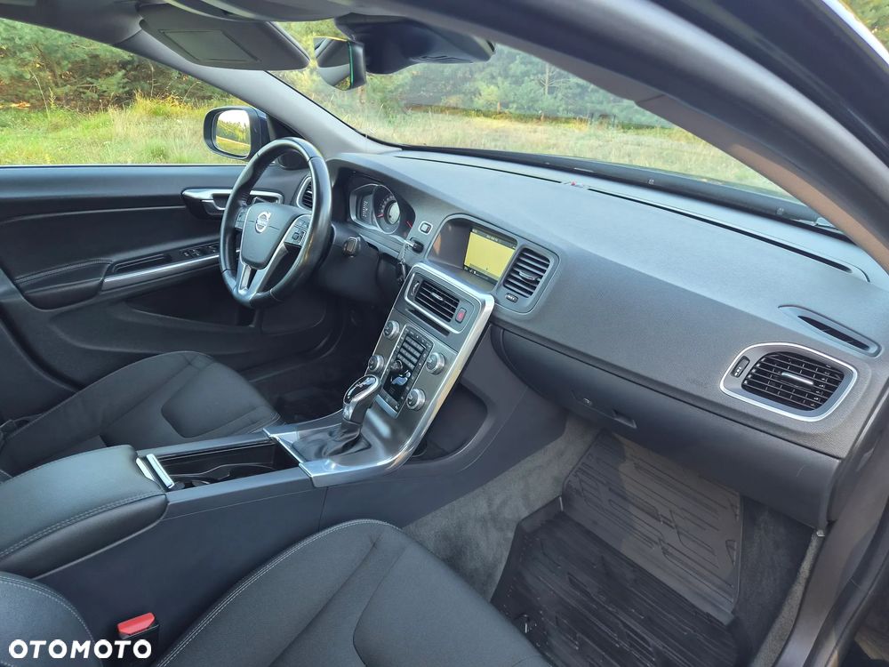 Volvo S60 T3 Drive-E Momentum - 15
