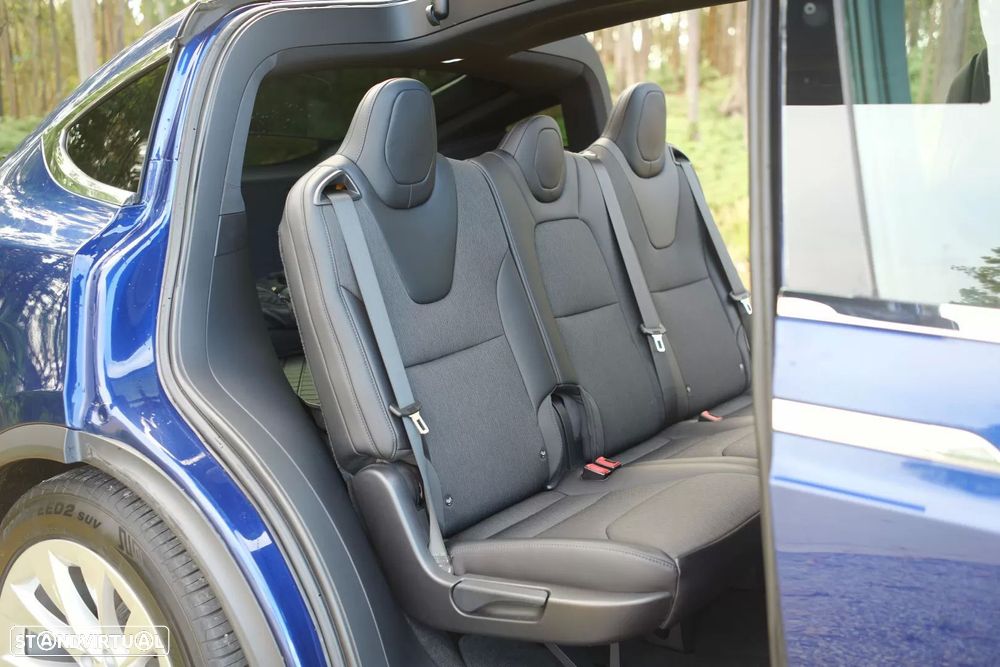 Tesla Model X 75D - 20
