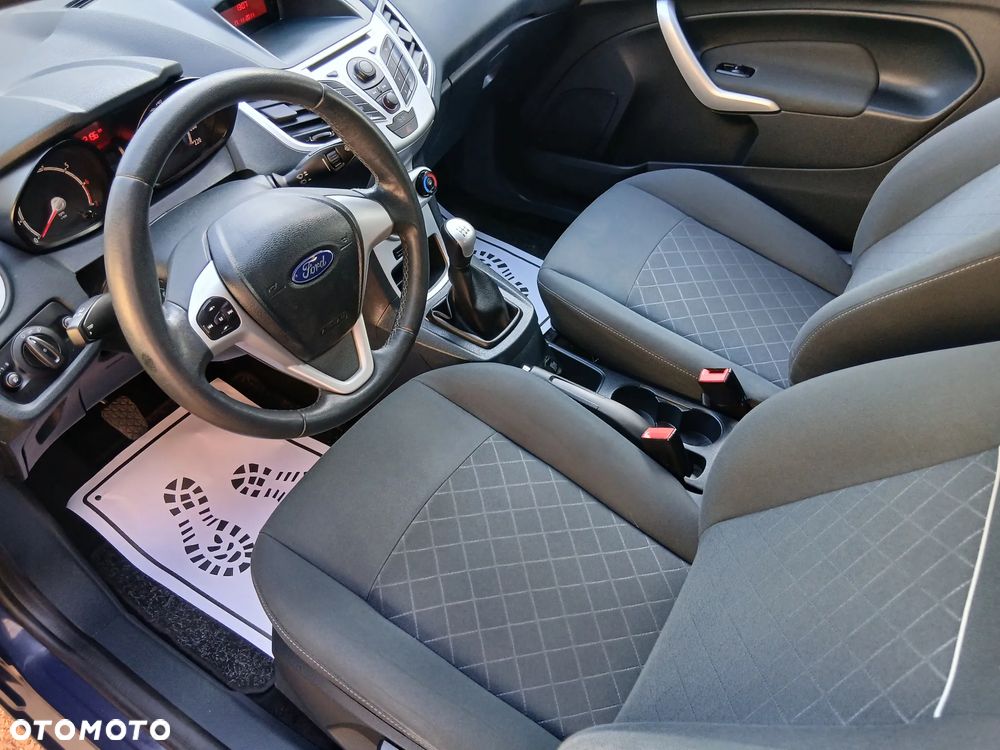 Ford Fiesta 1.25 Ambiente - 22
