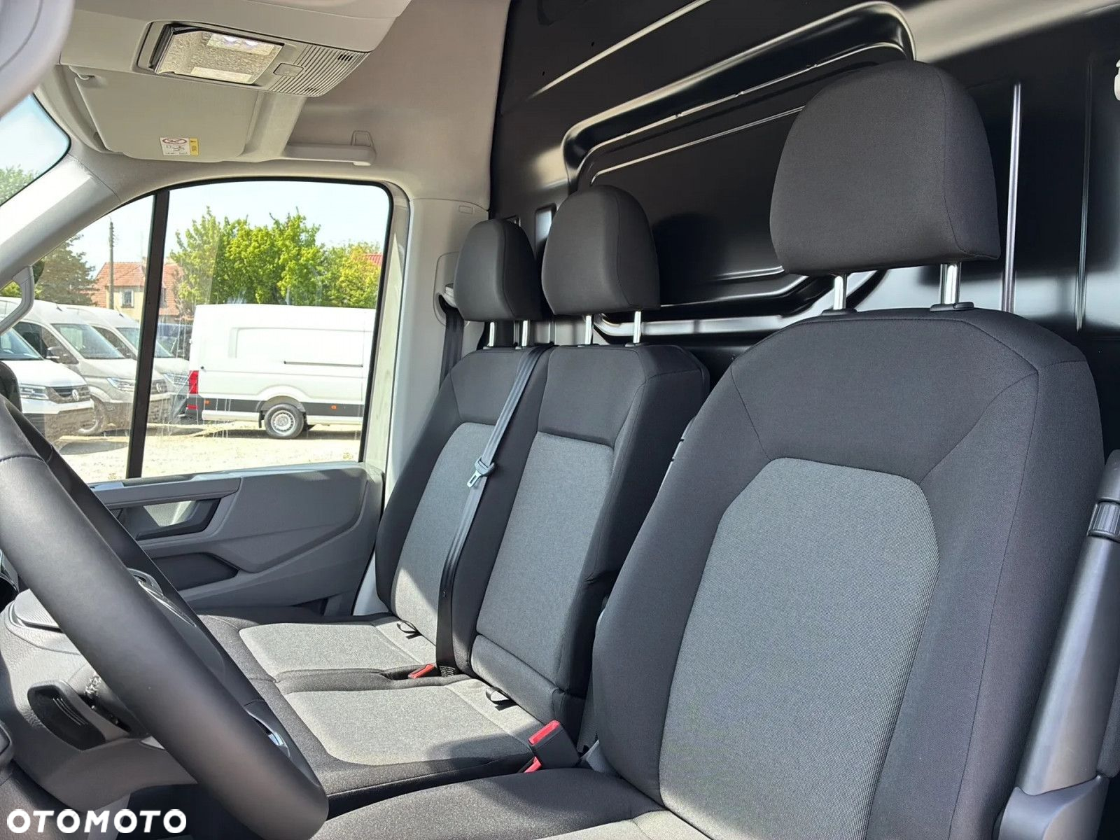 Volkswagen Crafter 35 Furgon AUTOMAT/L4H3, 2.0BiTDI 177KM, 4490mm, Wysoki dach, r.o. 4490 - 17