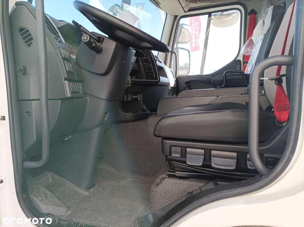 Renault D26 - 8