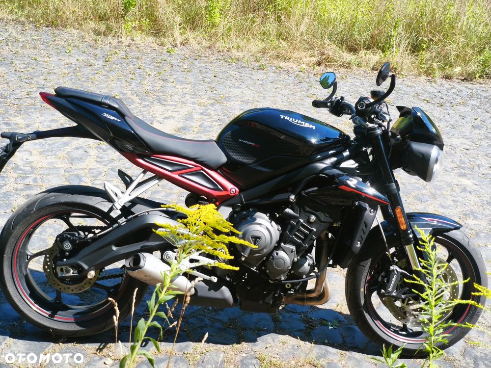 Triumph Street Triple - 8