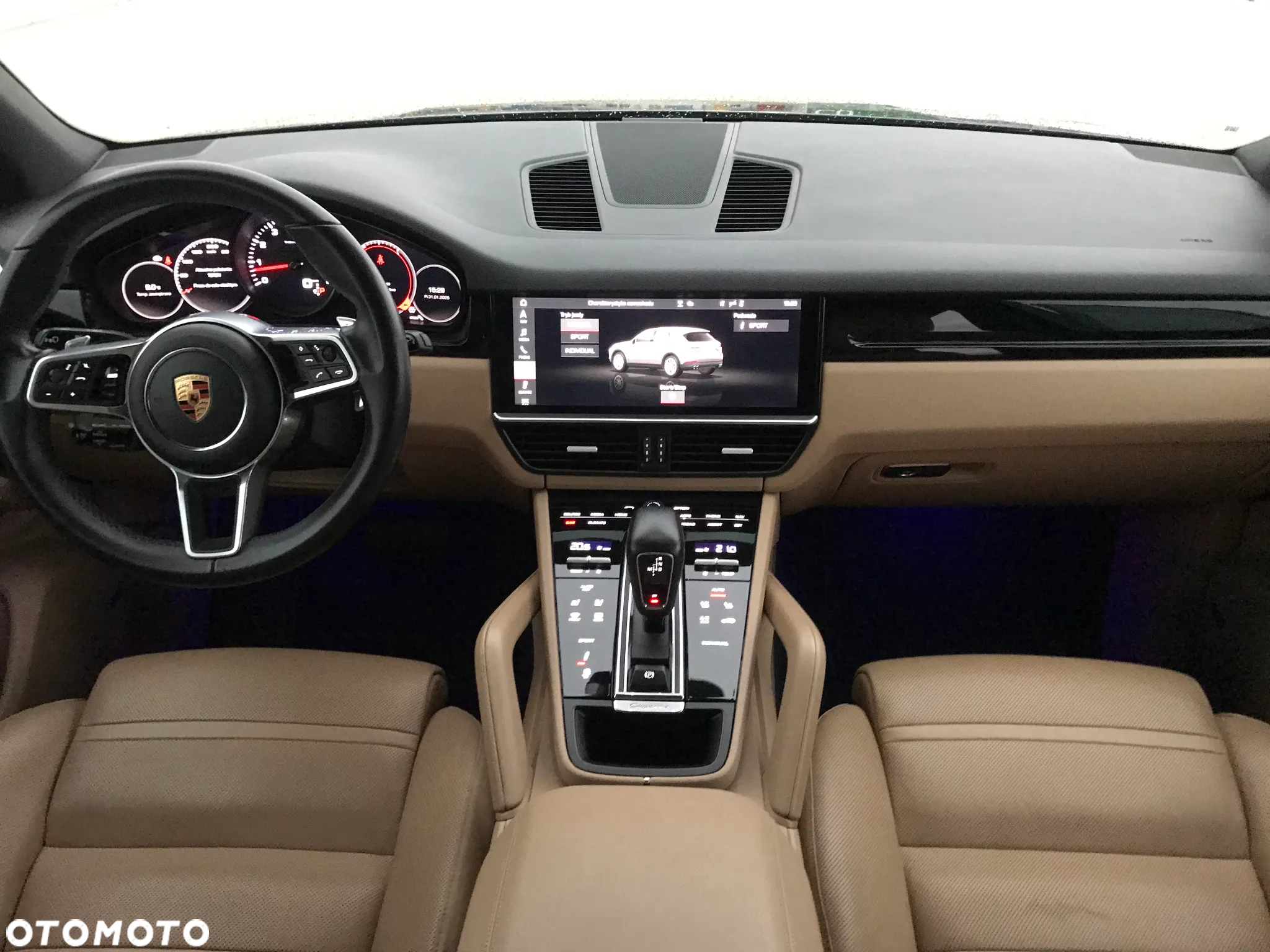 Porsche Cayenne - 26