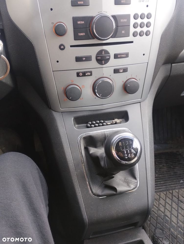 Opel Zafira - 7